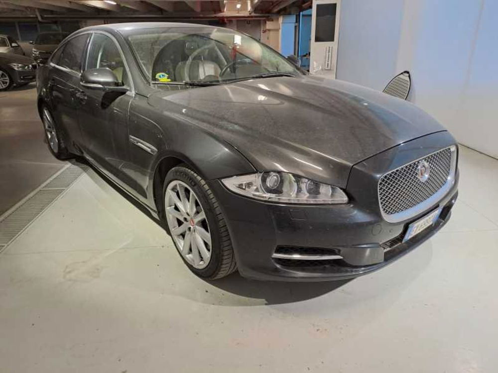 Jaguar XJ usata a Torino (2)