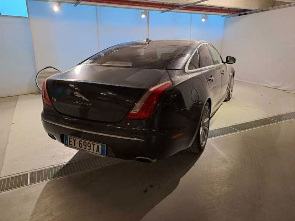 Jaguar XJ usata a Torino (3)