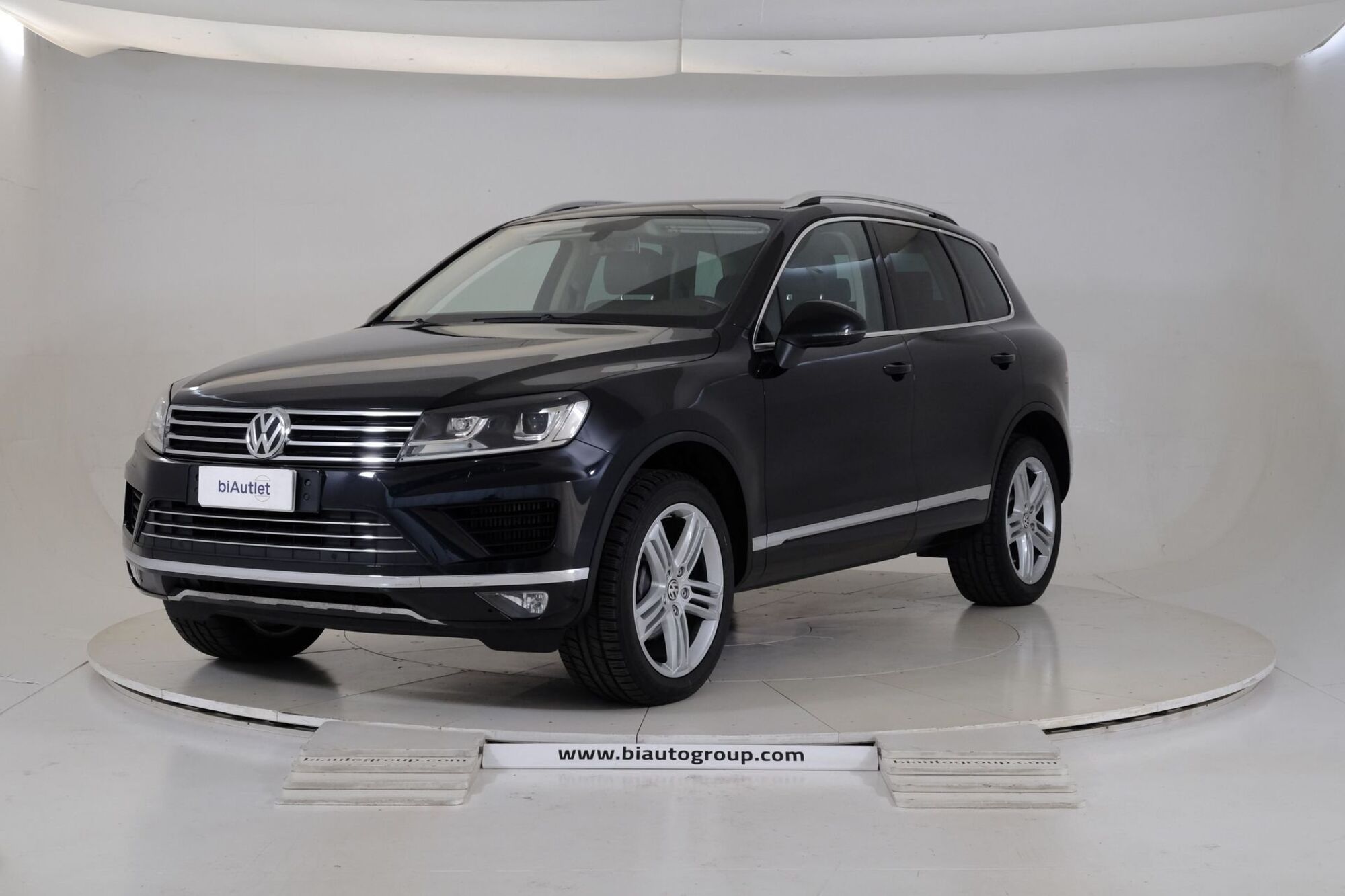 Volkswagen Touareg 3.0 TDI 262 CV tiptronic BlueMotion Technology del 2016 usata a Settimo Torinese