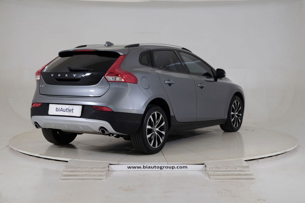 Volvo V40 Cross Country usata a Torino (4)