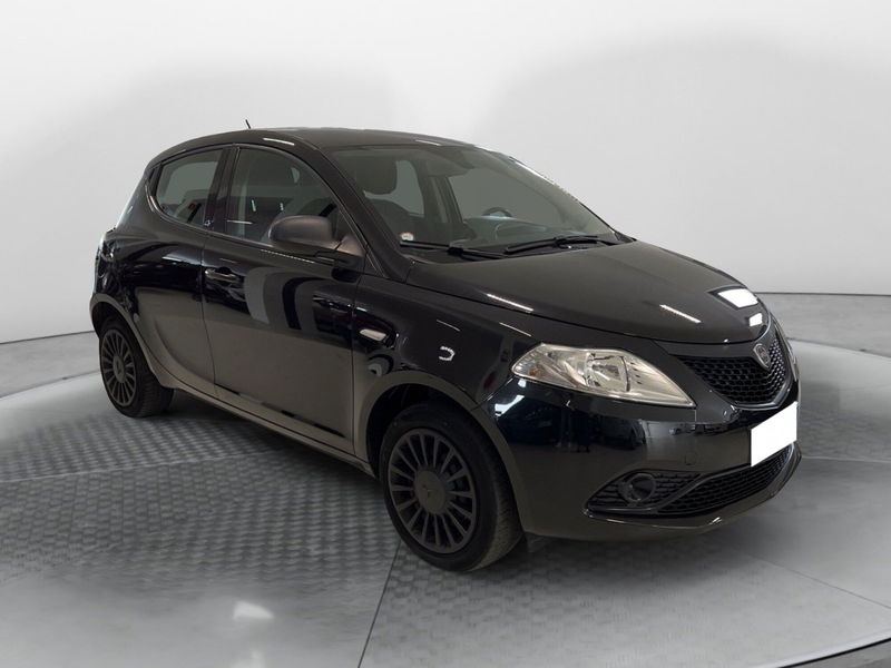 Lancia Ypsilon 1.2 69 CV 5 porte Elefantino Blu  del 2019 usata a Ponsacco