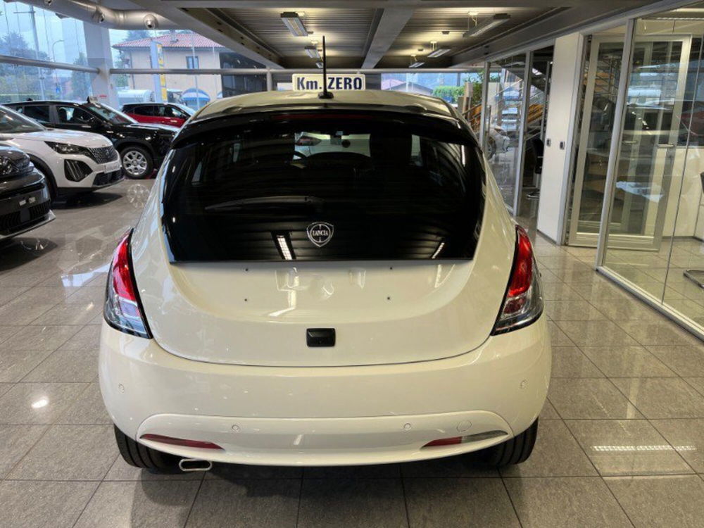 Lancia Ypsilon nuova a Lecco (5)