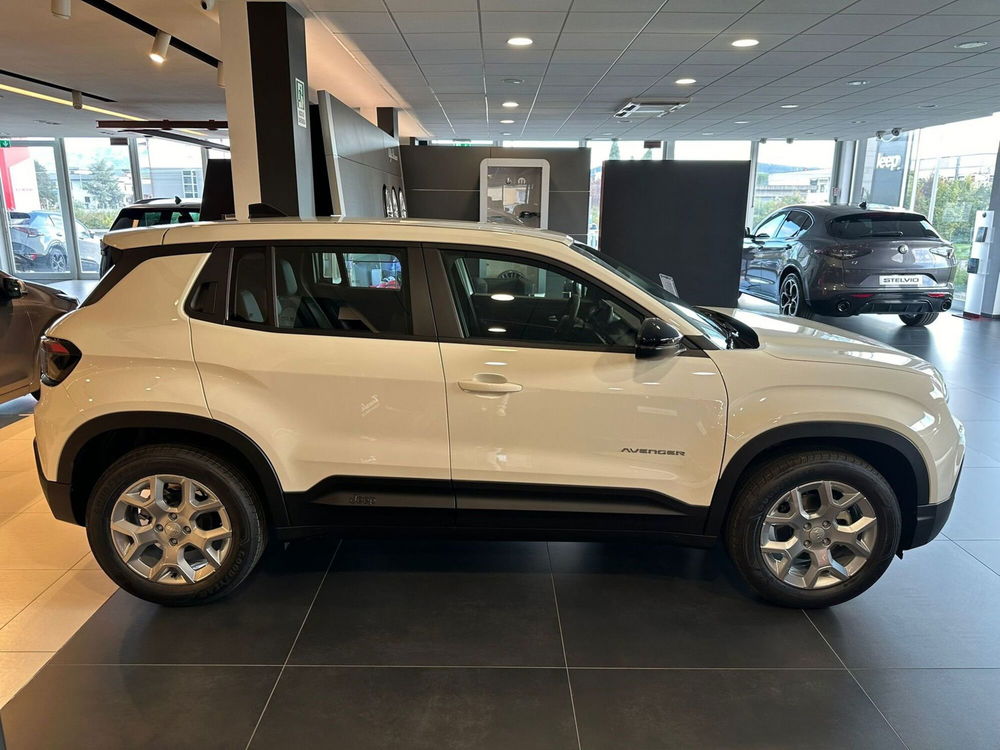 Jeep Avenger nuova a Arezzo (3)