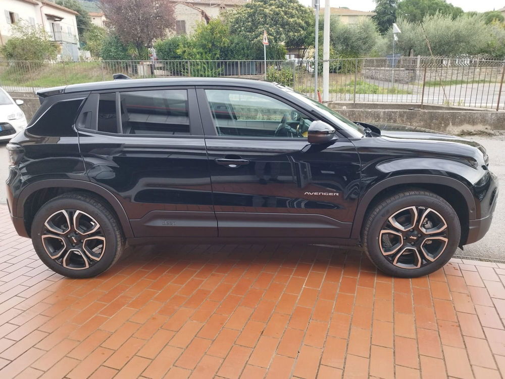 Jeep Avenger nuova a Arezzo (9)