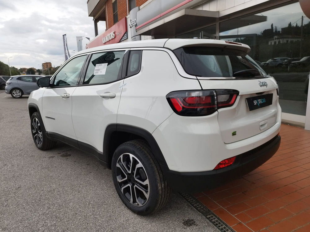 Jeep Compass nuova a Arezzo (8)