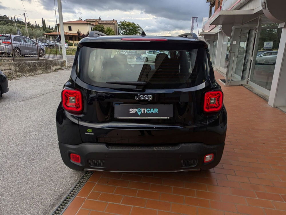 Jeep Renegade nuova a Arezzo (7)