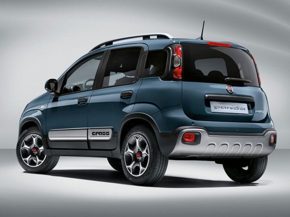 Fiat Panda Cross nuova a Bari (3)