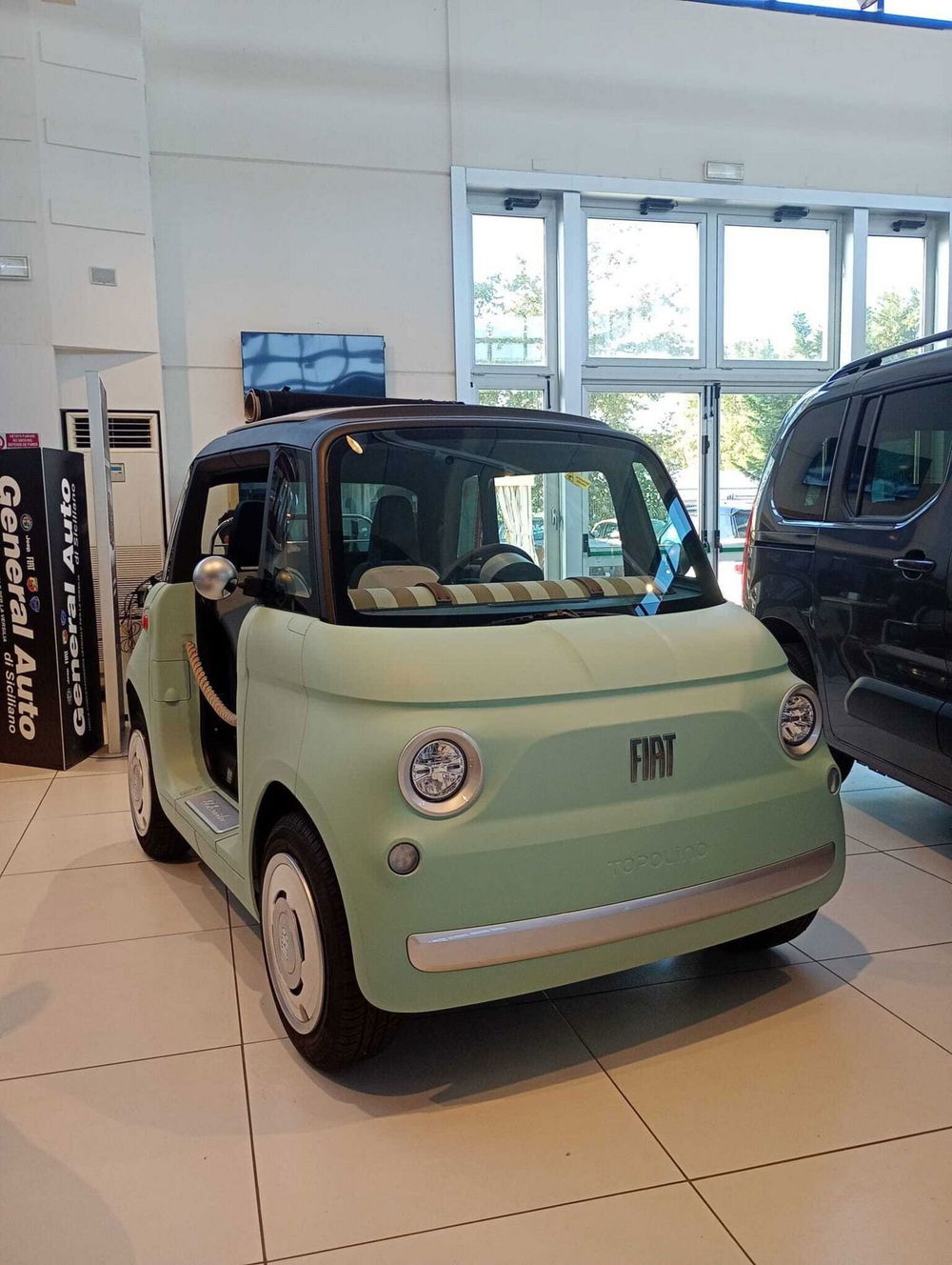 Fiat Topolino nuova a Lucca (4)