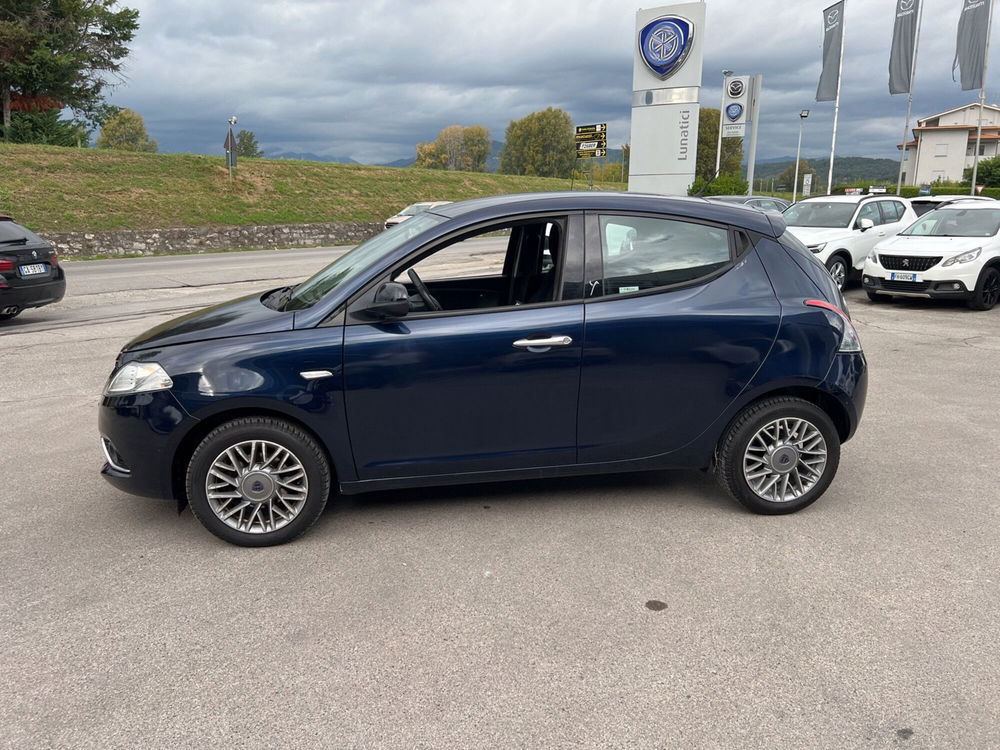 Lancia Ypsilon usata a Lucca (2)