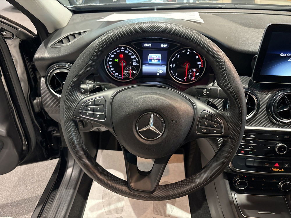 Mercedes-Benz GLA SUV usata a Firenze (18)