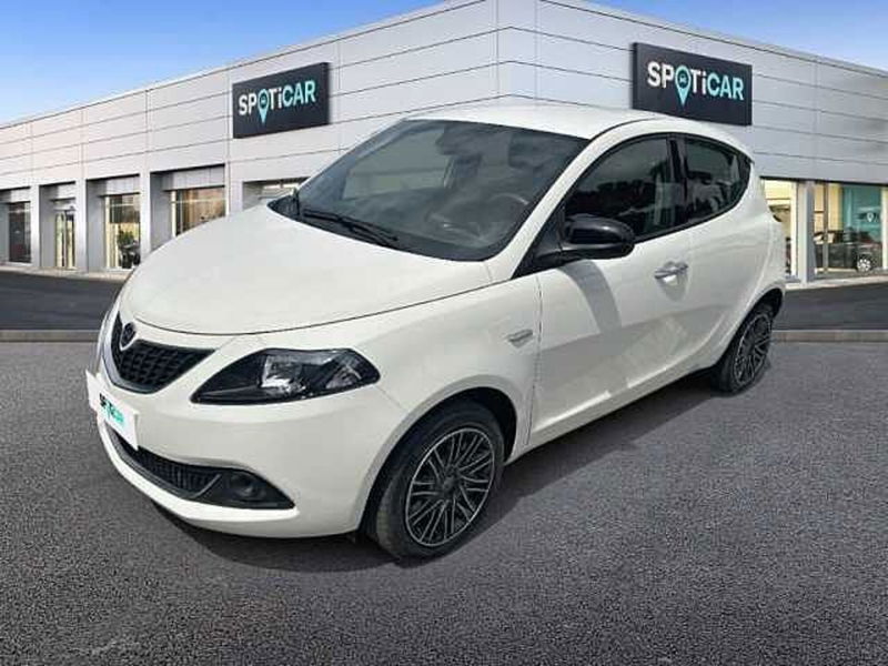 Lancia Ypsilon 1.0 FireFly 5 porte S&amp;S Hybrid Gold Plus del 2022 usata a Ravenna