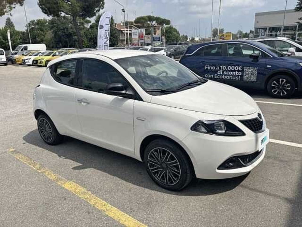 Lancia Ypsilon usata a Ravenna (3)