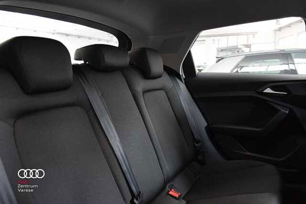 Audi A1 allstreet nuova a Varese (8)