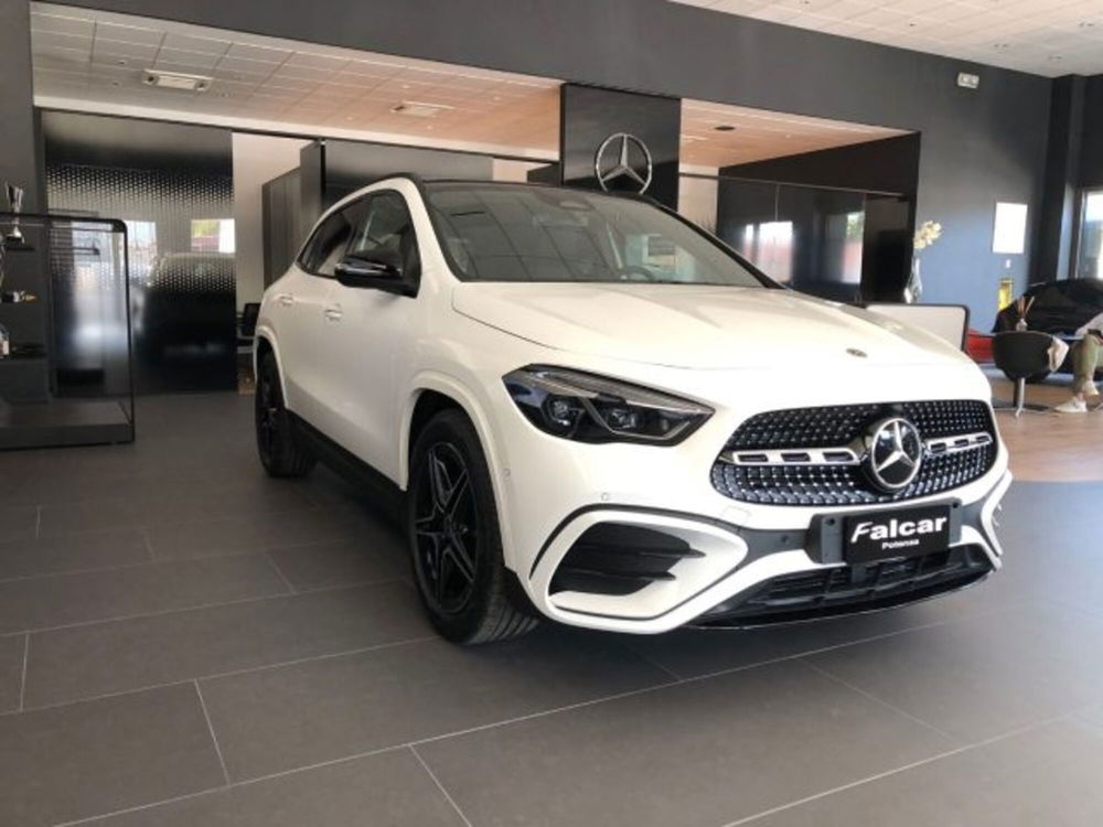 Mercedes-Benz GLA SUV nuova a Potenza