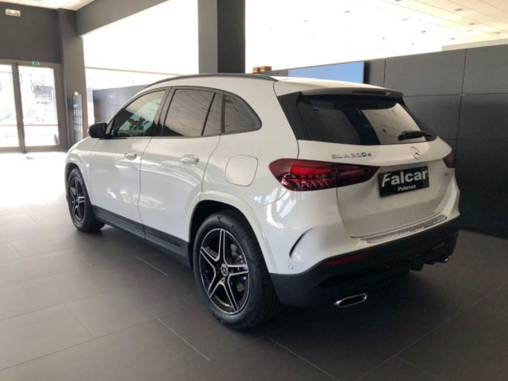 Mercedes-Benz GLA SUV nuova a Potenza (5)