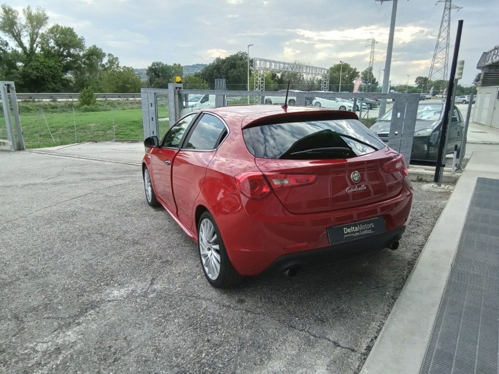 Alfa Romeo Giulietta usata a Macerata (3)