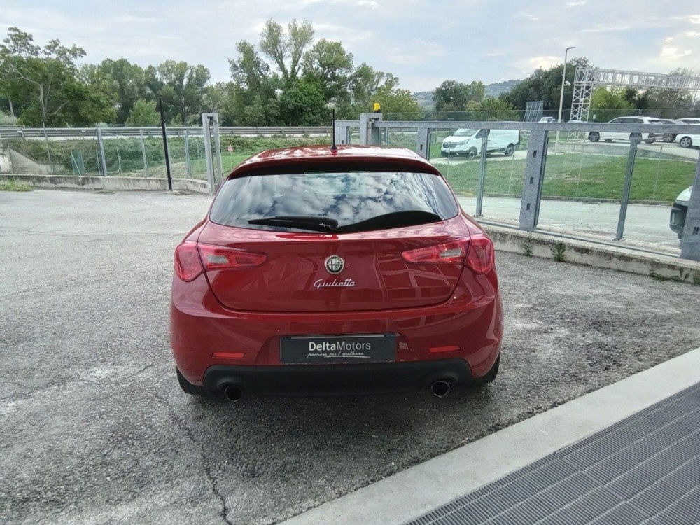 Alfa Romeo Giulietta usata a Macerata (4)