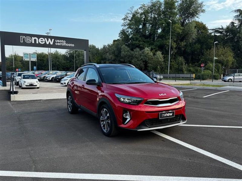 Kia Stonic 1.0 T-GDi 100 CV MHEV iMT Style  del 2022 usata a Albignasego