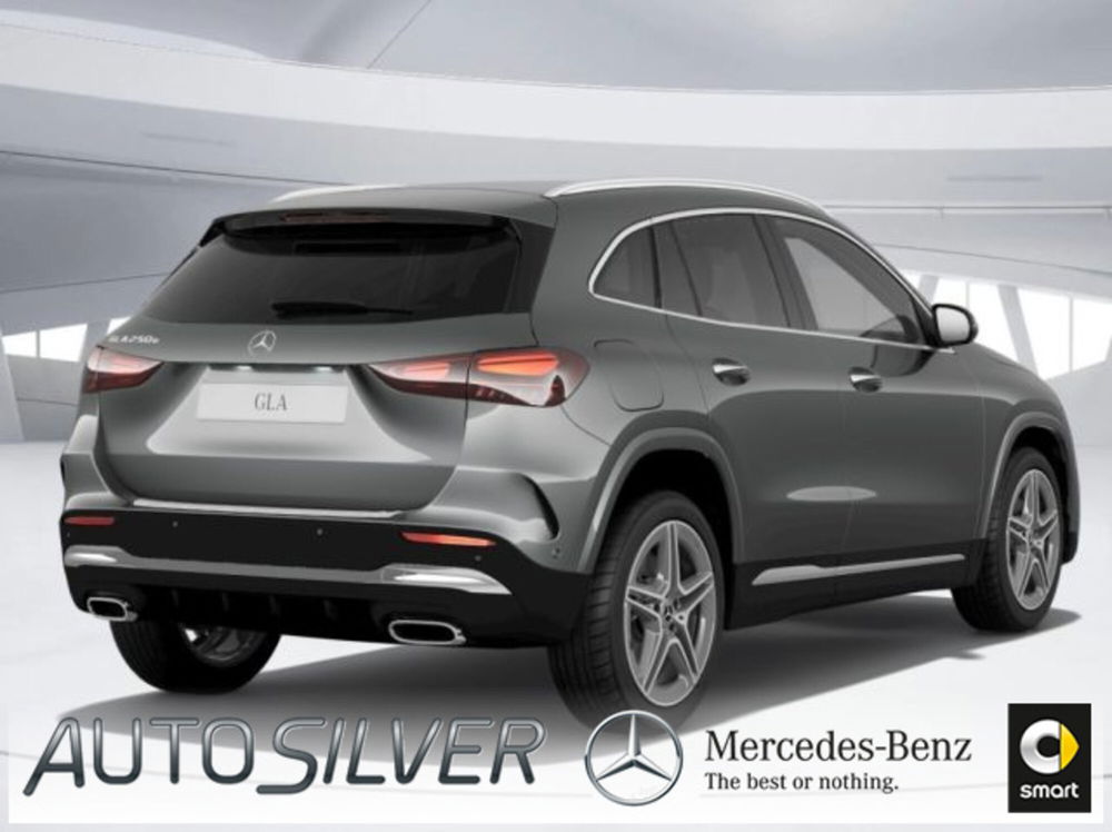 Mercedes-Benz GLA SUV nuova a Verona (2)