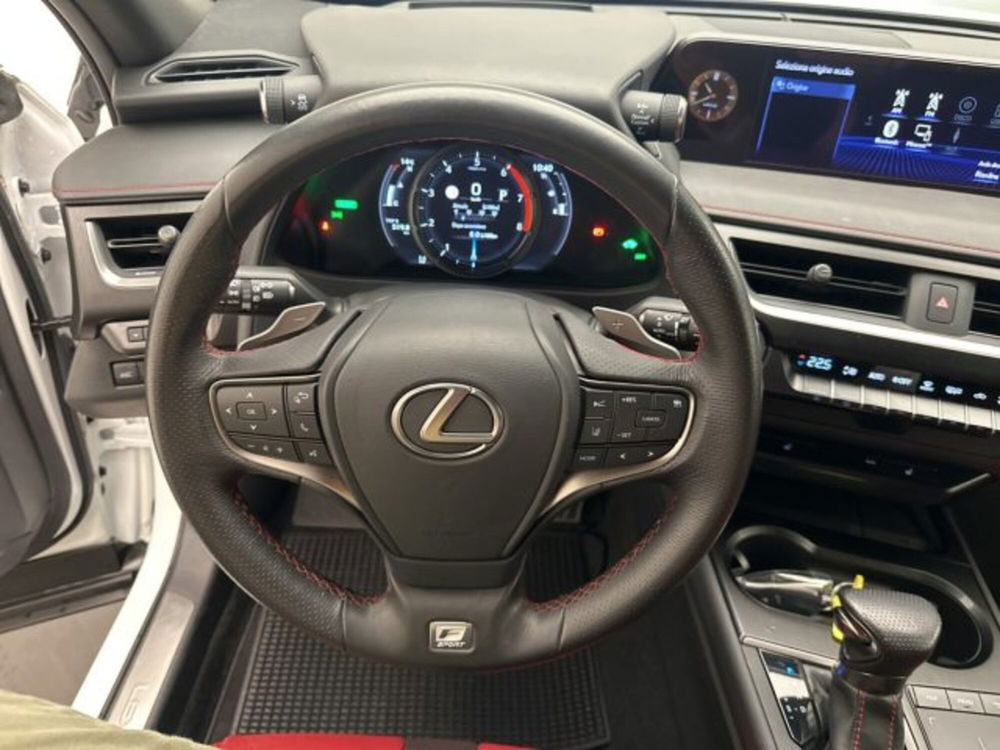 Lexus UX usata a Cuneo (10)