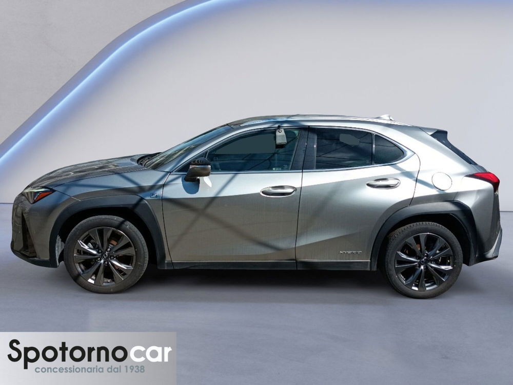 Lexus UX usata a Milano (2)