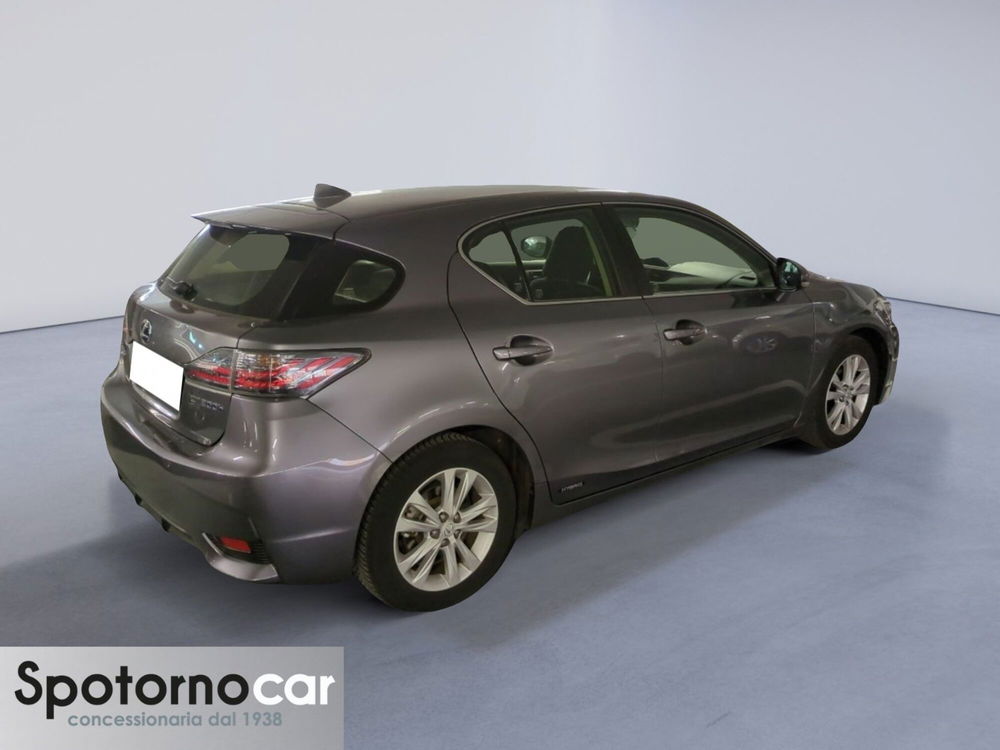 Lexus CT usata a Milano (7)