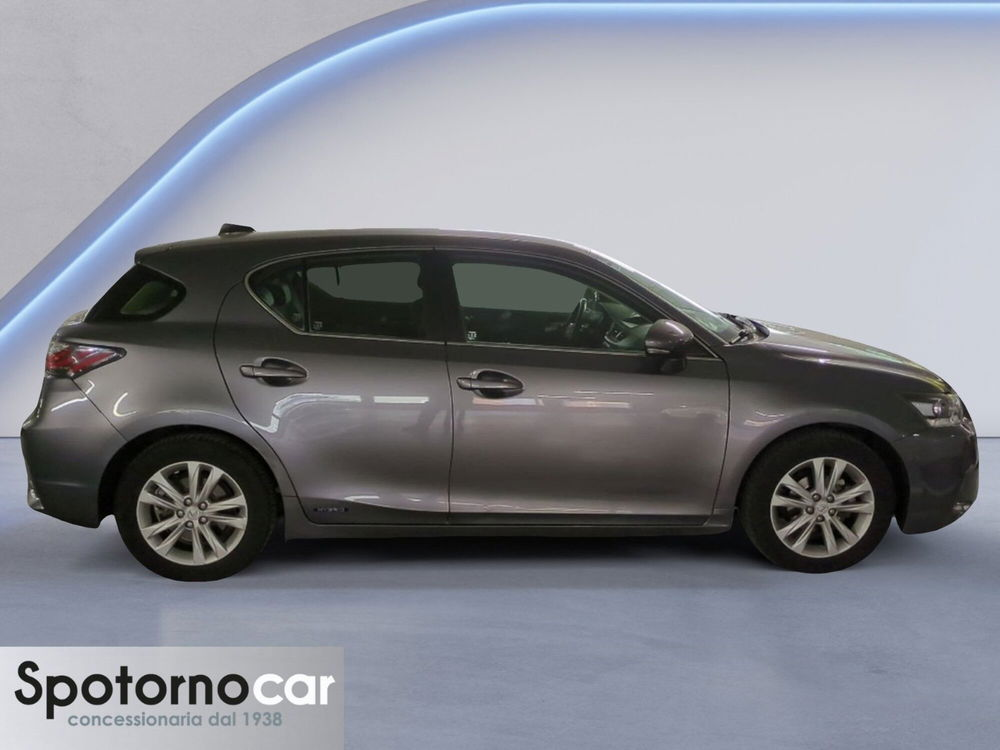 Lexus CT usata a Milano (8)