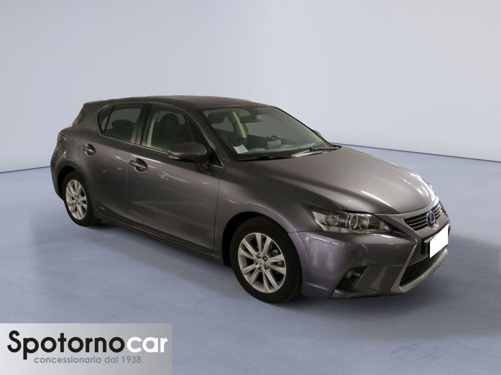 Lexus CT usata a Milano (9)