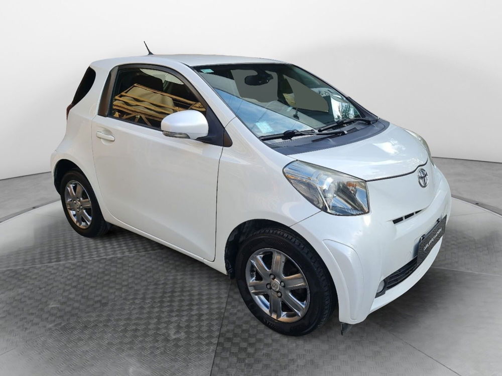 Toyota iQ usata a Bologna (3)