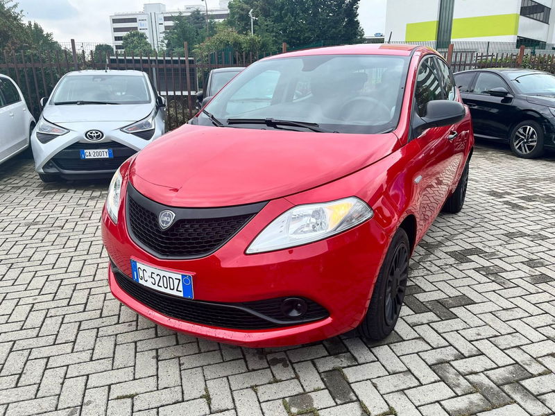 Lancia Ypsilon 1.2 69 CV 5 porte GPL Ecochic Silver  del 2020 usata a Milano