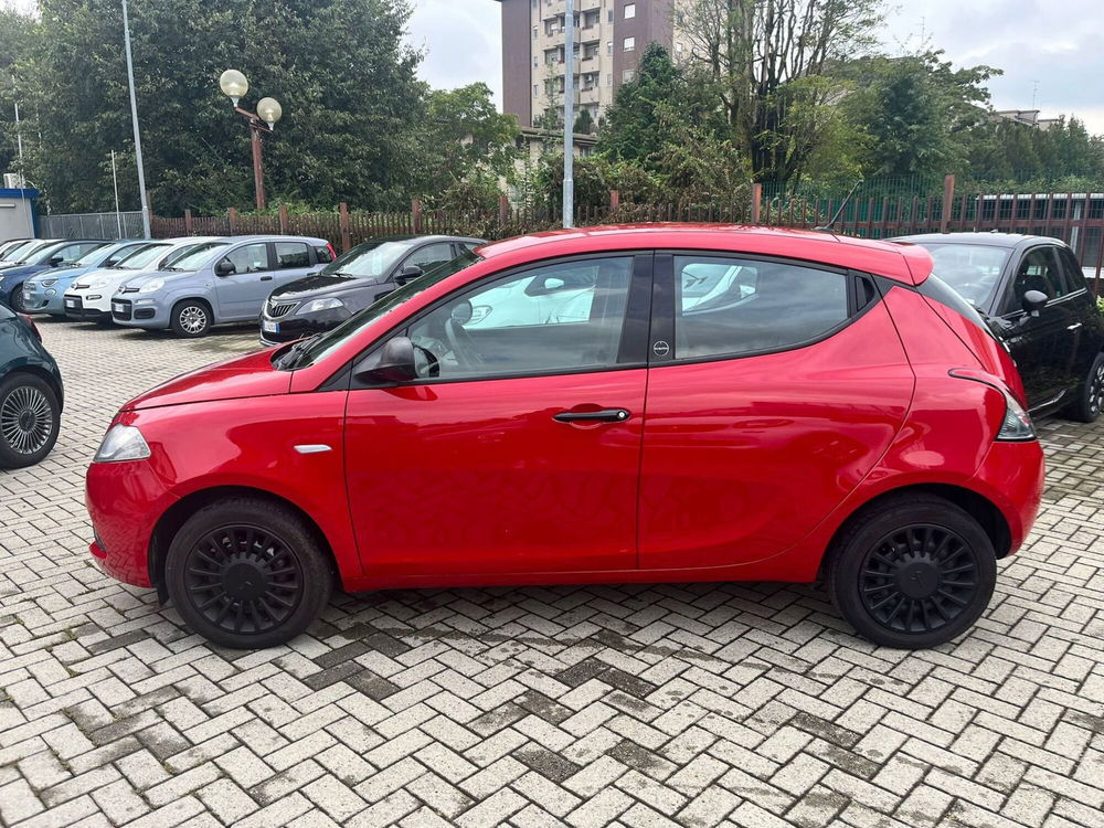 Lancia Ypsilon usata a Milano (4)