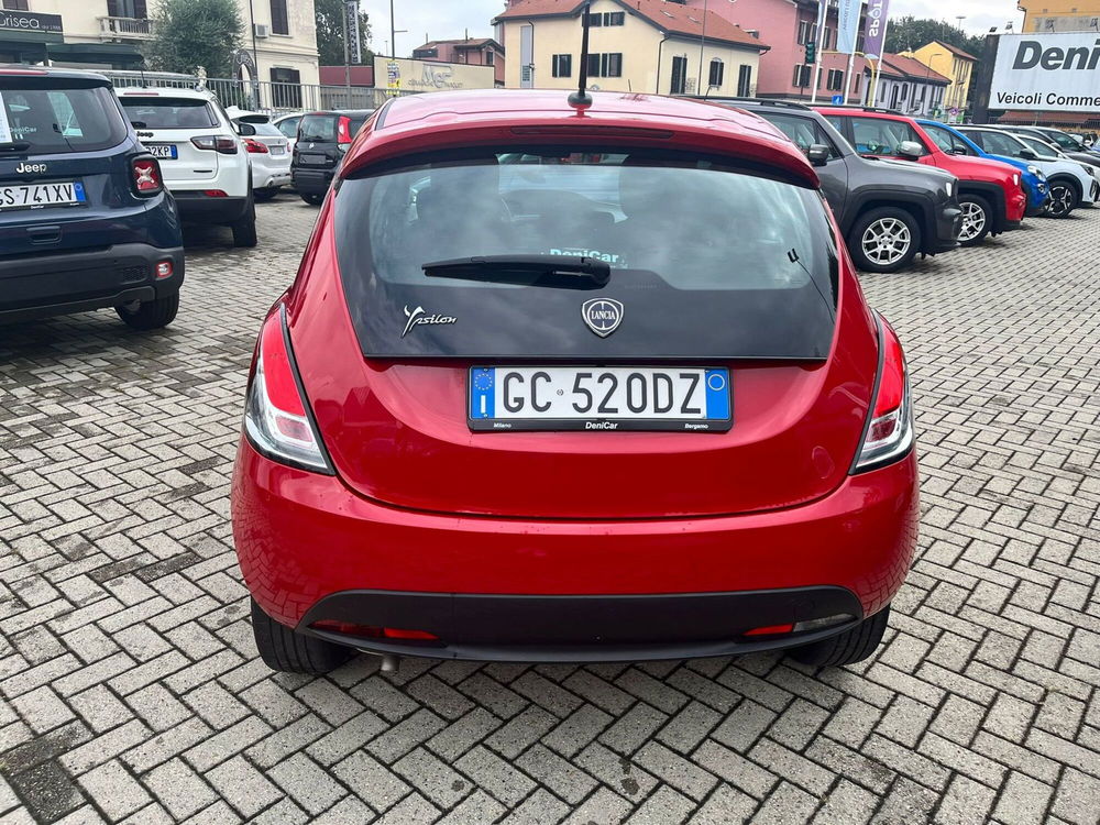 Lancia Ypsilon usata a Milano (8)