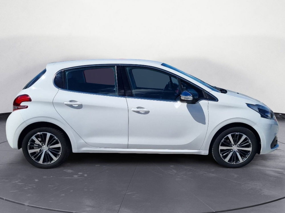 Peugeot 208 usata a Potenza (4)