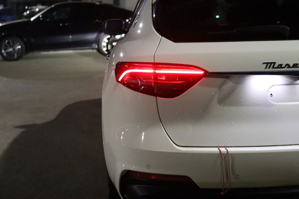 Maserati Levante nuova a Salerno (12)