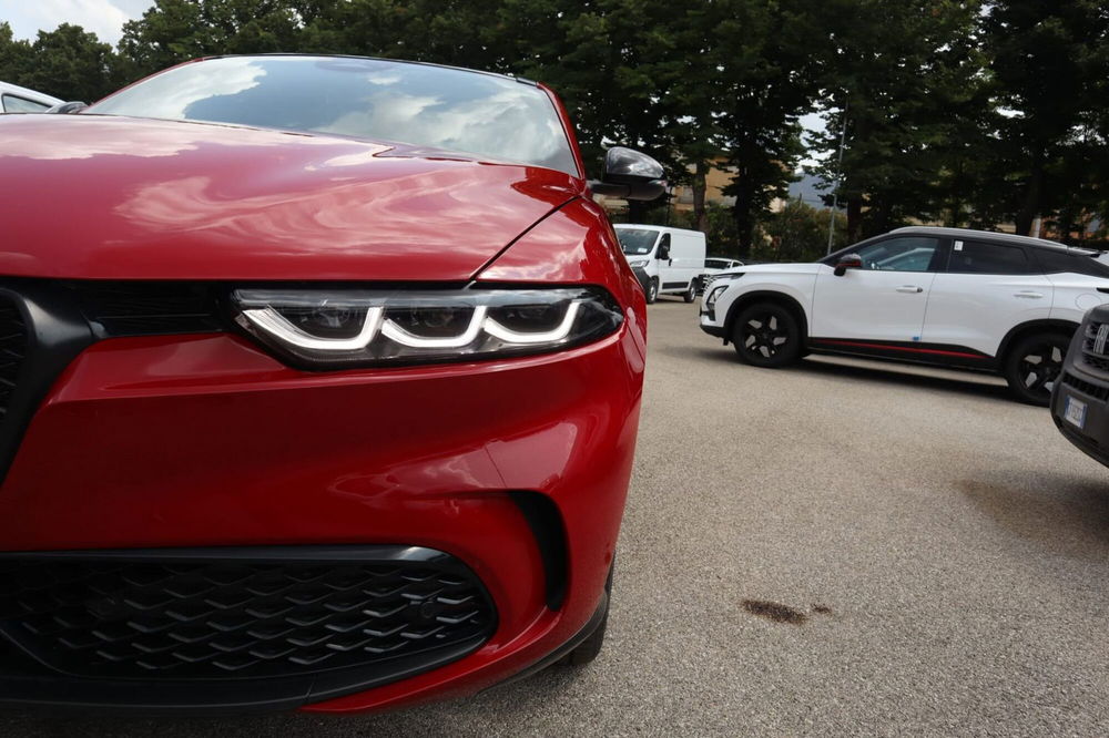 Alfa Romeo Tonale nuova a Salerno (13)