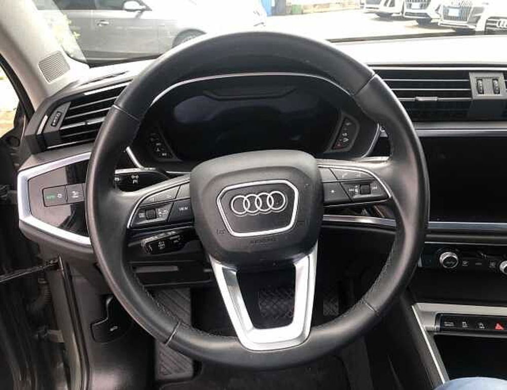 Audi Q3 Sportback usata a Lucca (10)