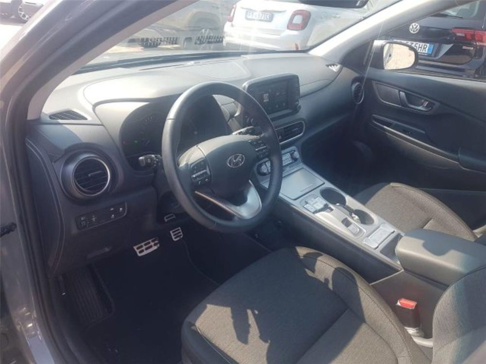 Hyundai Kona usata a Bari (11)