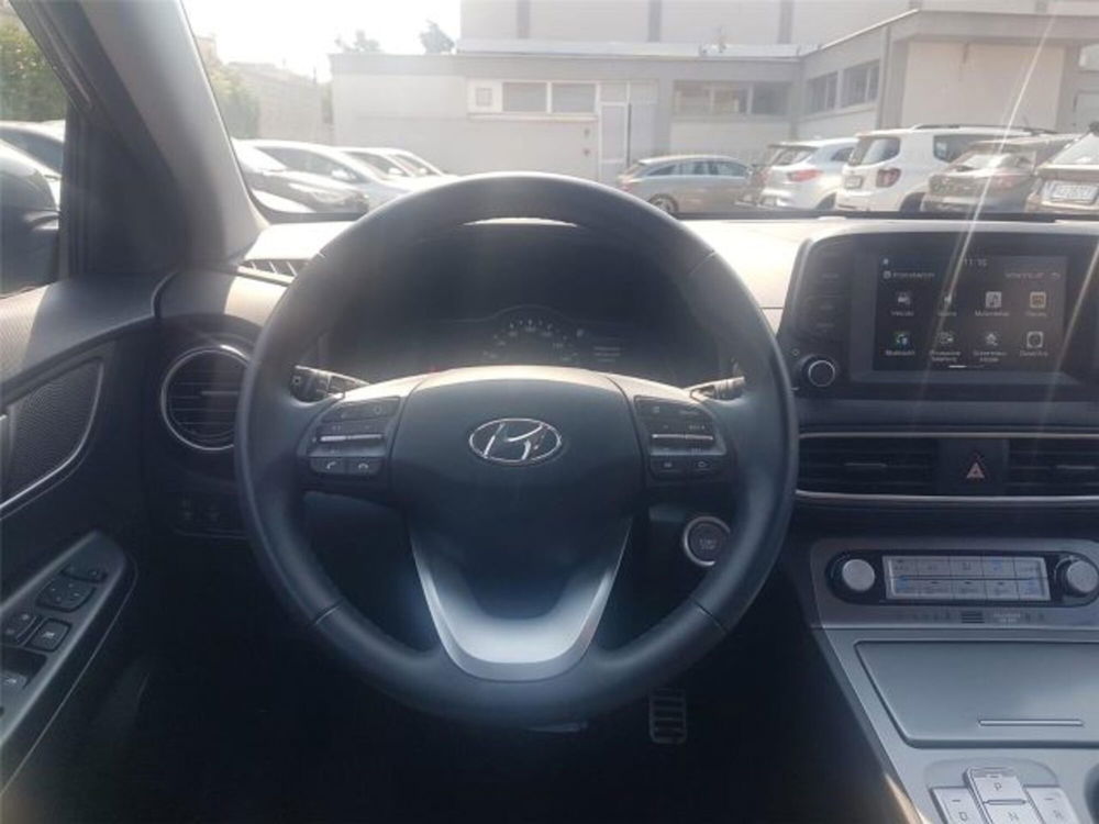 Hyundai Kona usata a Bari (15)