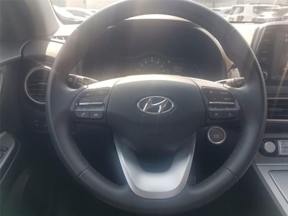 Hyundai Kona usata a Bari (16)