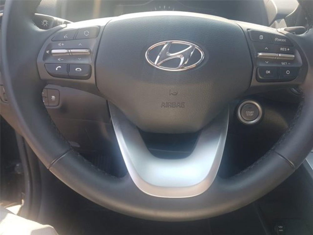 Hyundai Kona usata a Bari (17)