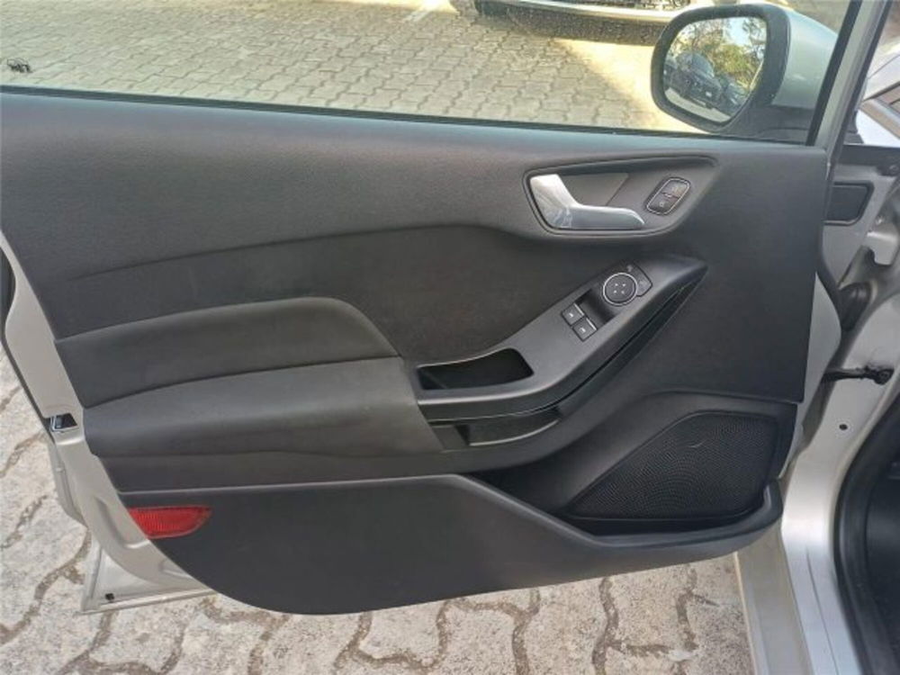 Ford Fiesta usata a Bari (9)