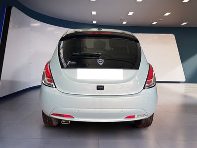 Lancia Ypsilon 1.0 FireFly 5 porte S&amp;S Hybrid Gold Plus del 2023 usata a Torino