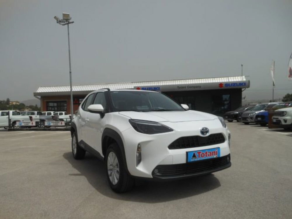 Toyota Yaris Cross nuova a L'Aquila (3)