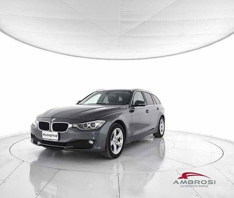 BMW Serie 3 Touring 318d  Business aut. del 2014 usata a Corciano