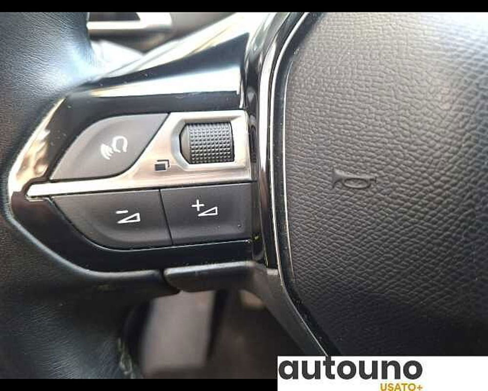 Peugeot 3008 usata a Napoli (13)