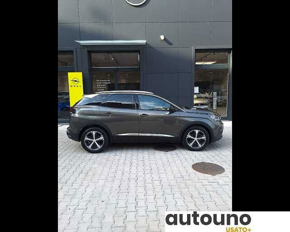 Peugeot 3008 usata a Napoli (4)