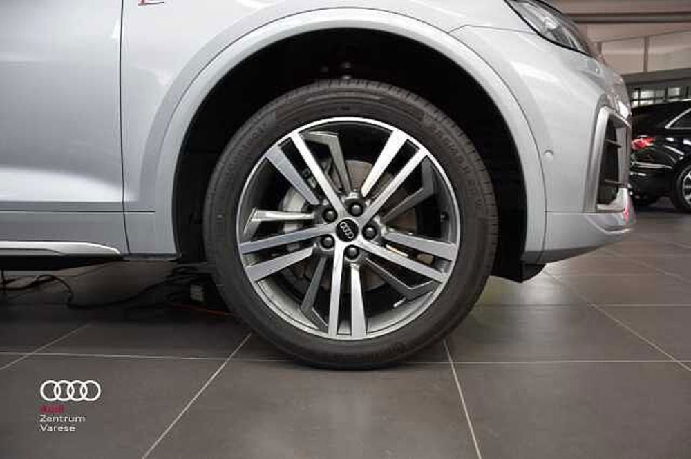 Audi Q5 Sportback nuova a Varese (3)