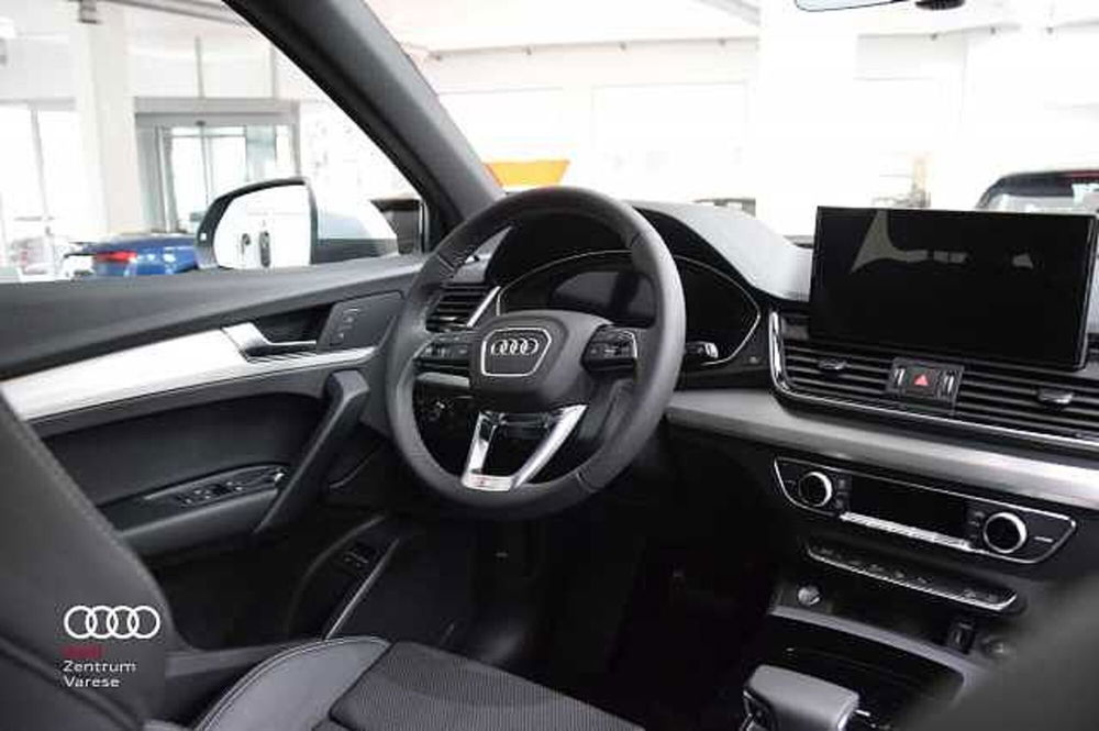 Audi Q5 Sportback nuova a Varese (9)