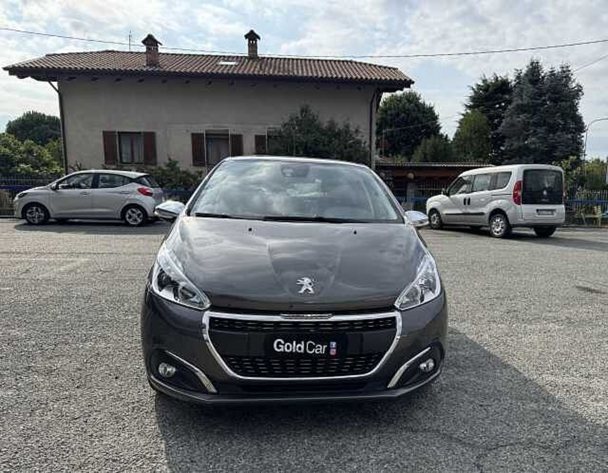 Peugeot 208 Turbo 110 S&amp;S 5 porte Allure  del 2018 usata a Cuorgne&#039;