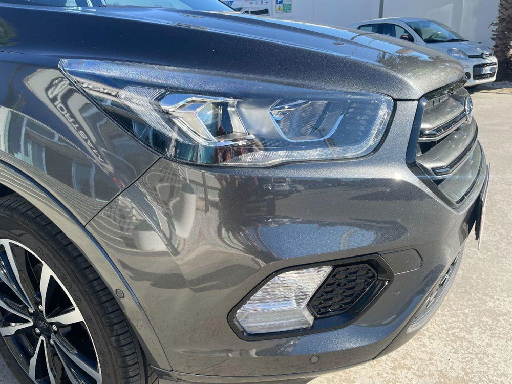 Ford Kuga usata a Lecce (9)